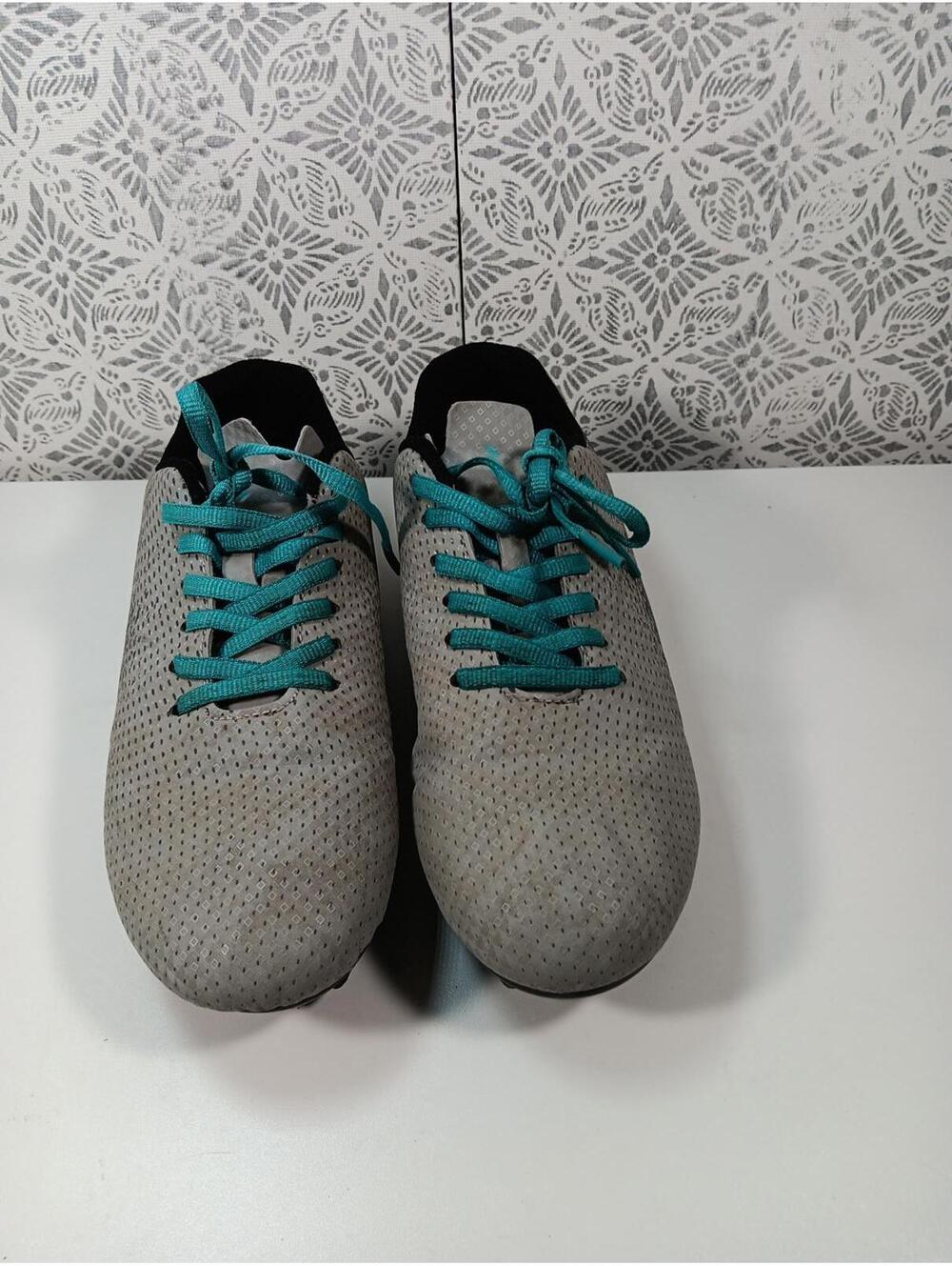 DSG Speed Viper Kids Soccer Cleats Size 4 Teal/Grey Lace Up Cleats